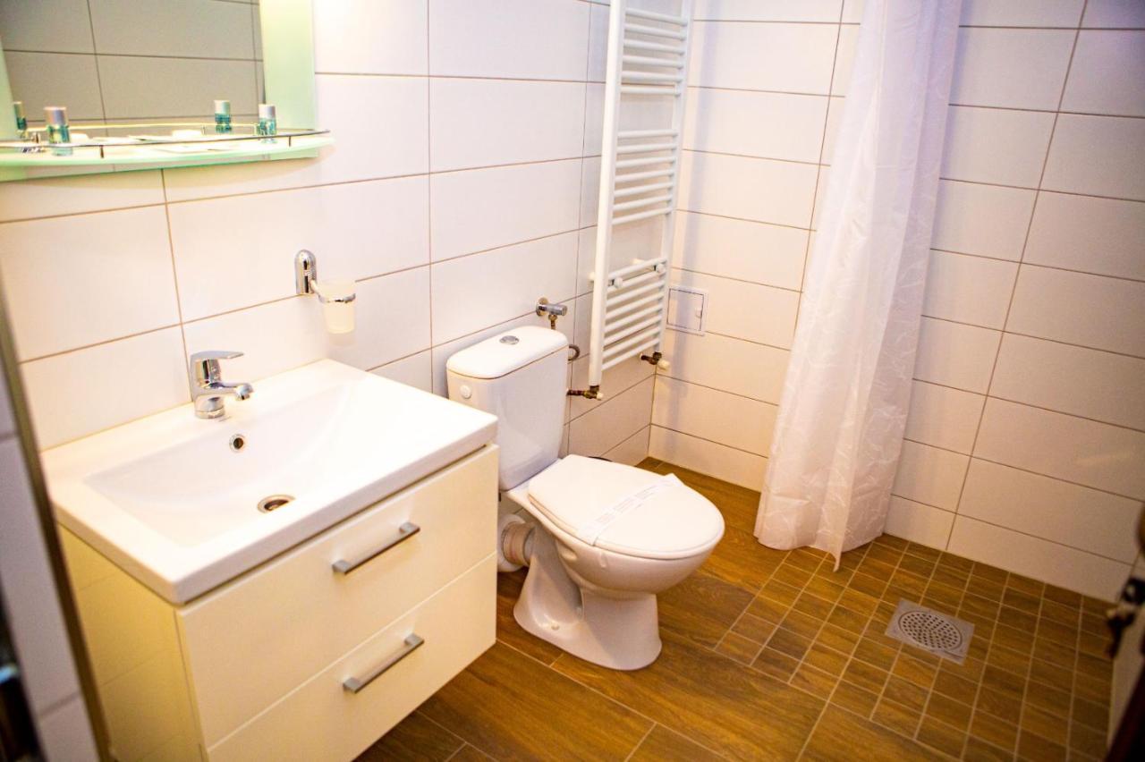 Hotel Vila Swe Sar Curtea de Argeş Esterno foto
