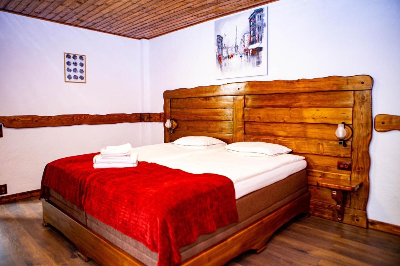 Hotel Vila Swe Sar Curtea de Argeş Esterno foto