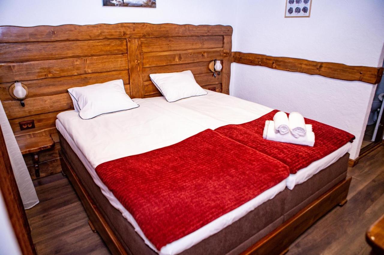 Hotel Vila Swe Sar Curtea de Argeş Esterno foto