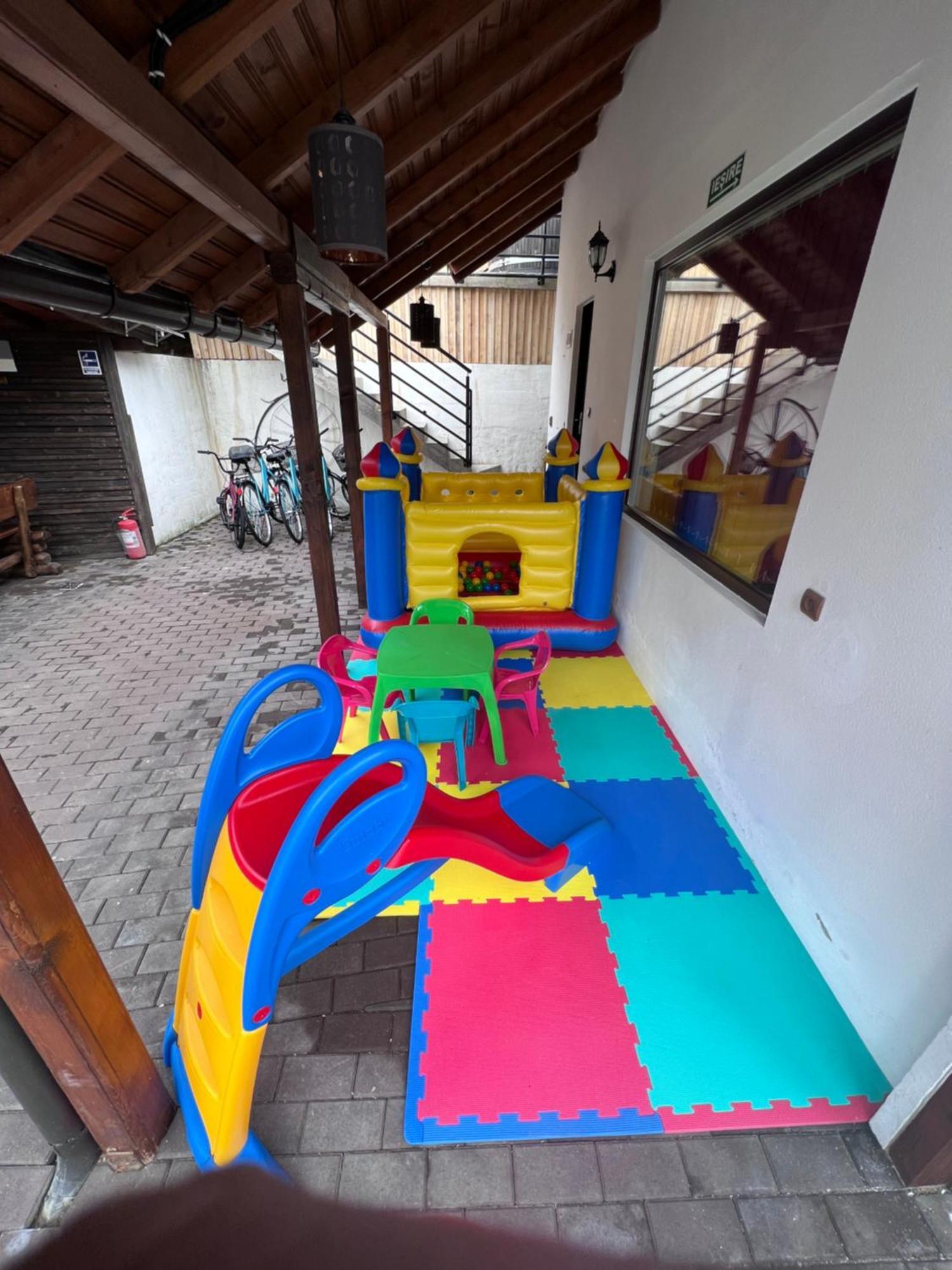 Hotel Vila Swe Sar Curtea de Argeş Esterno foto